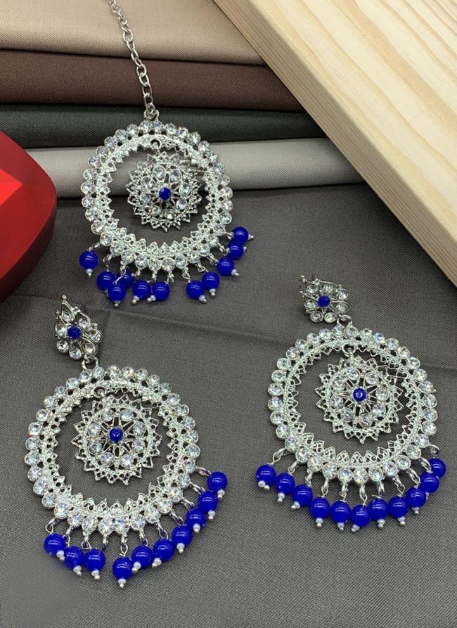 Blue Stone Earrings With Maang Tikka